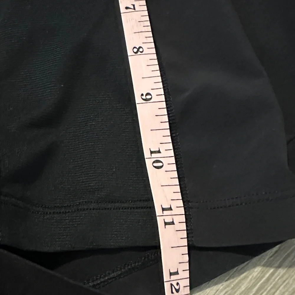 Lululemon Medium THE Short Linerless Men's Black Lightweight Gym Athletic Shorts - Picture 7 of 8